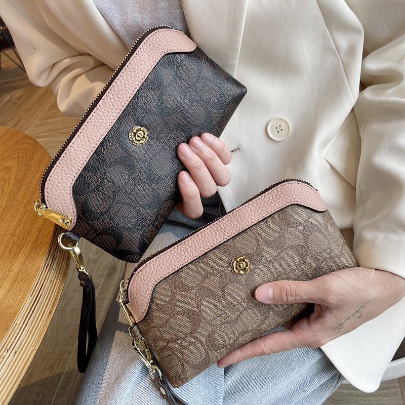 The Ava Clutch
